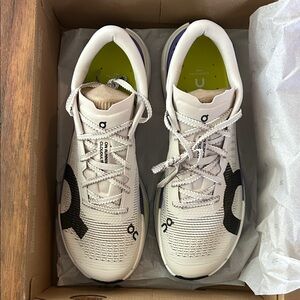 On Running Men’s Cloud Ultra Pros sz 11 NWT